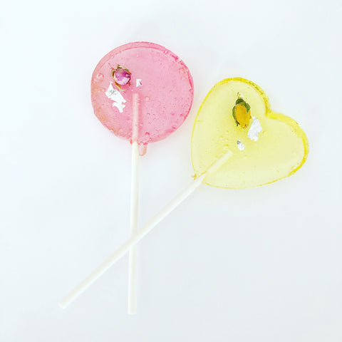 Yellow or pink rose bud lollipops